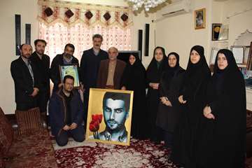 دیدار مسئولین مرکز ولایت با خانواده شهید مدافع حرم