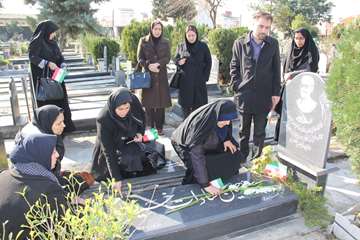 گلباران مزار شهدا در چهلمین فجر نور