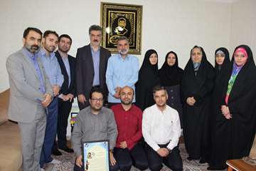  دیدار با خانواده شهید مسافر 