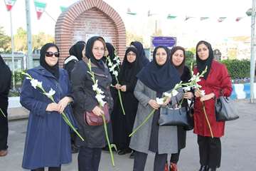 زیارت مزار شهدا در چهل یکمین فجر نور