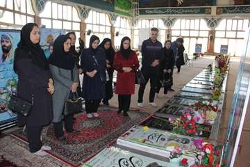 زیارت مزار شهدا در چهل یکمین فجر نور