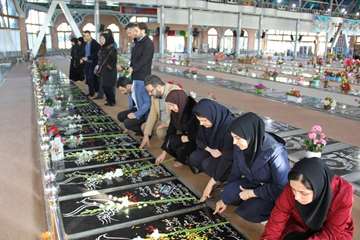 زیارت مزار شهدا در چهل یکمین فجر نور